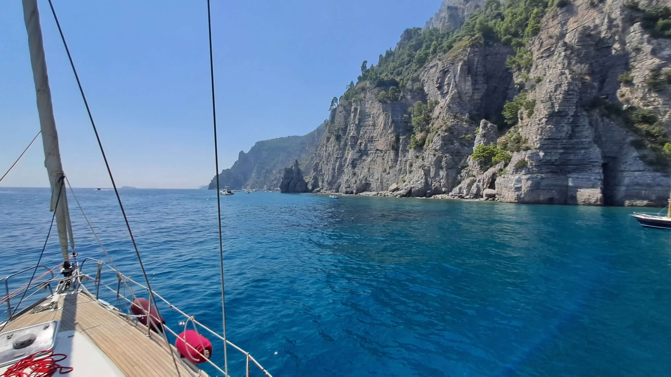 Ventotene in barca a Vela