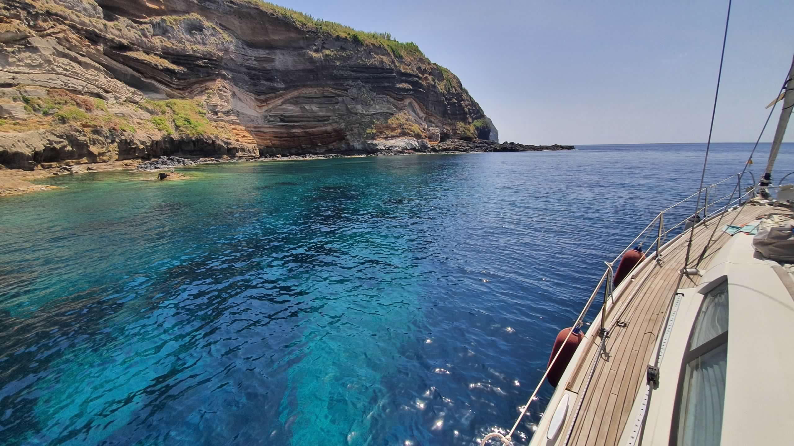 Ventotene in barca a Vela